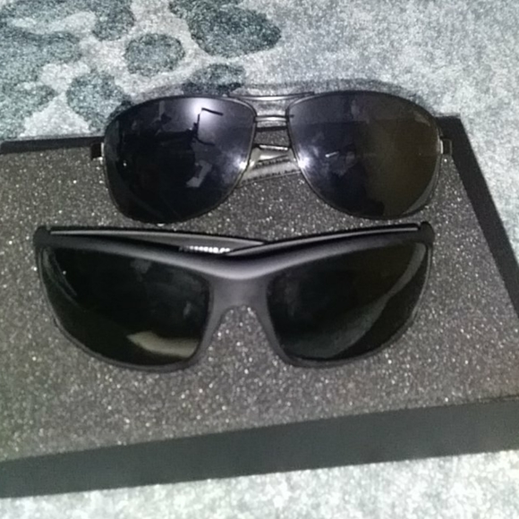 2 sunglasses - Picture 5 of 7